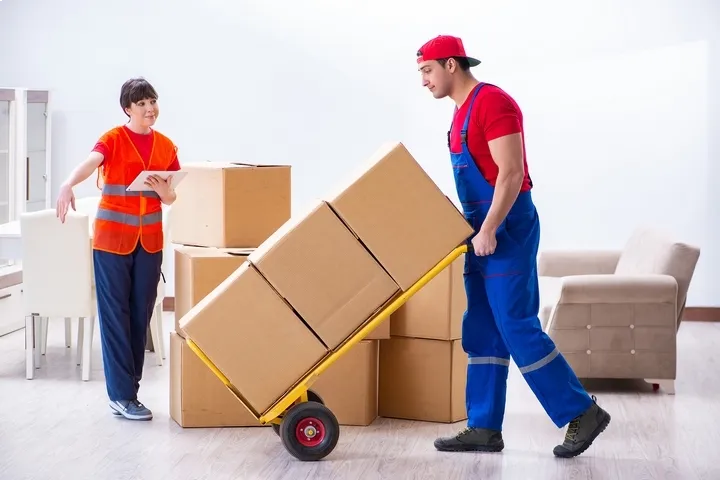 Moving companies in Toronto