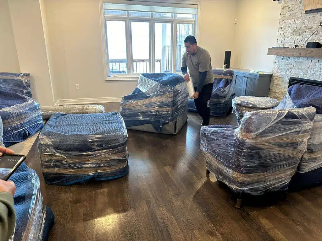 storage and moving services in oakville